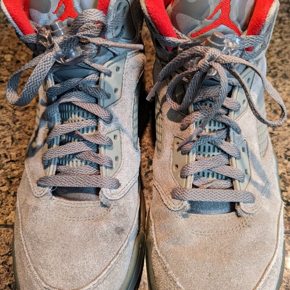 Nike Air Jordan Tennis Shoes - Picture 2 of 6